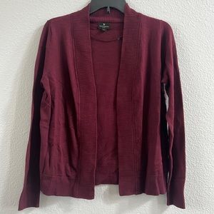 Worthington Woman’s Size PS Burgundy Cardigan